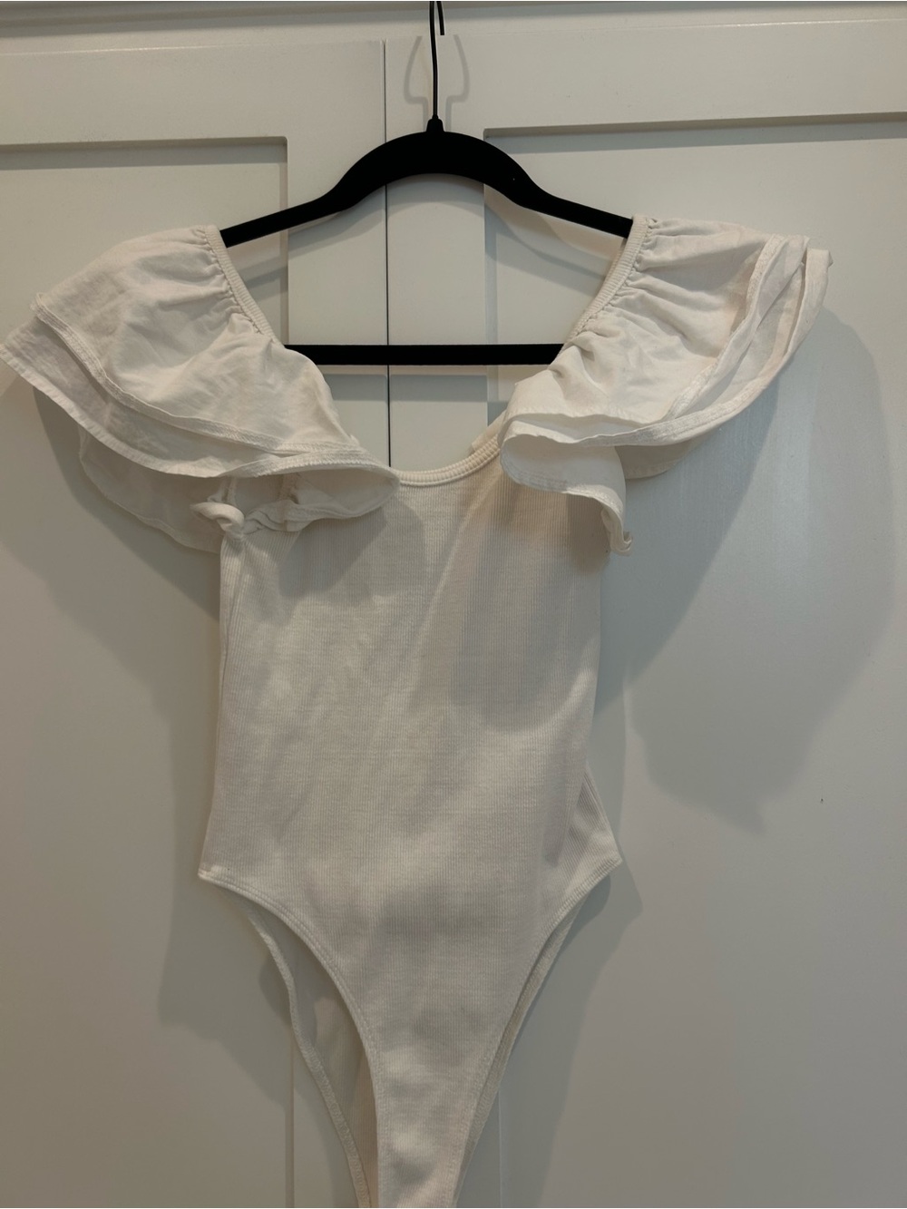 Zara White Ruffled Sleeve Scoop Tank Top